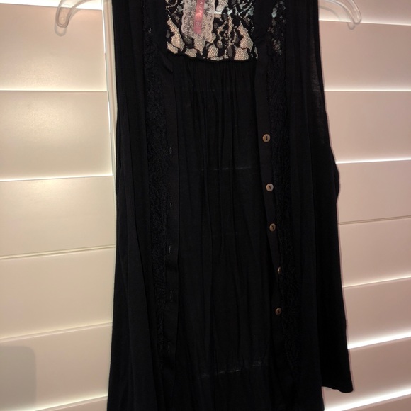 Top - Picture 2 of 2